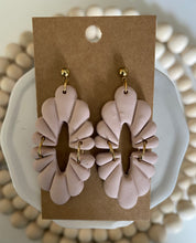 Load image into Gallery viewer, Double Scalloped Dangle
